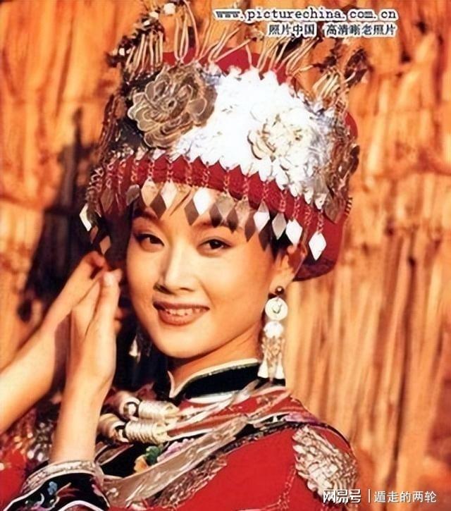 杨瀚森高效13+4+4引热议!外媒盛赞判若两人 调侃他能拿MVP